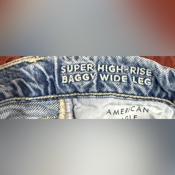 American Eagle Super High Rise Baggy Wide Leg Jeans-Size 4-XLong - Picture 7 of 7